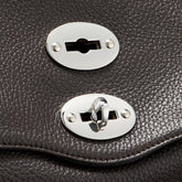 POSTINA® M IN PELLE MARTELLATA BROWN DOLCE AMARO | Zanellato